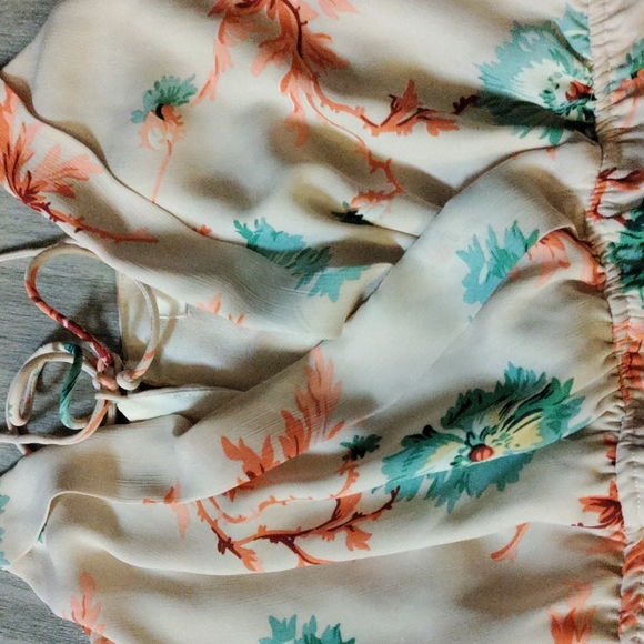 Flower romper - Picture 3 of 6